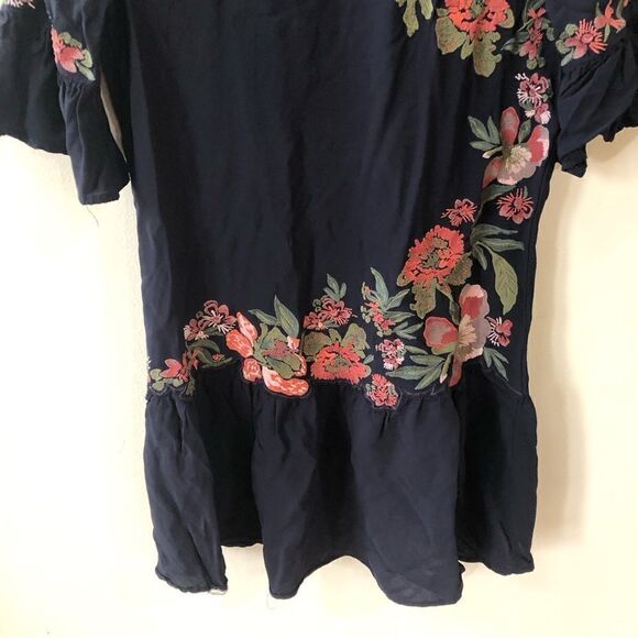 Velvet Graham and Spencer Dress - Picture 5 of 8